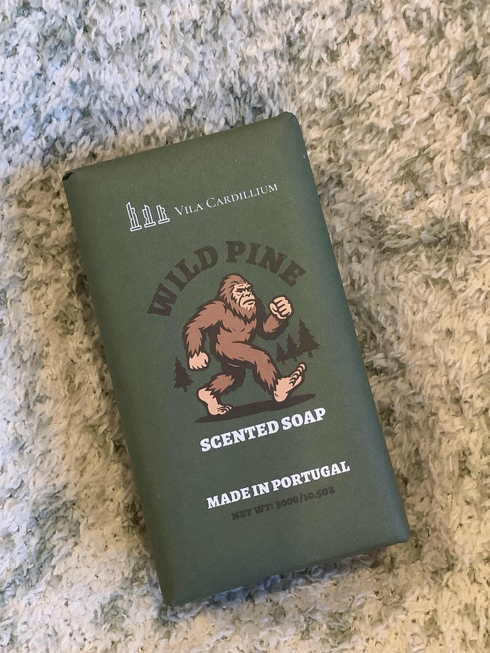 Vila Cardillium Bigfoot Forest themed Wild Pine Scented Soap NWT large 10.50 oz